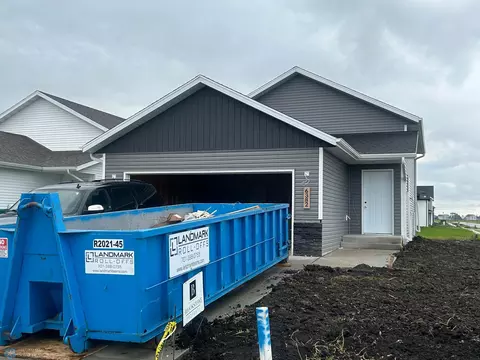 6382 82nd Ave S, Fargo, ND 58047