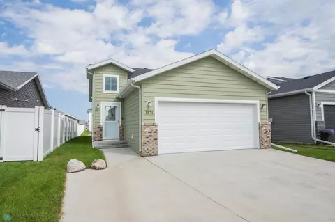 1571 69th Ave S, Fargo, ND 58104