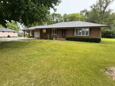 751 Clark St, Walnut Grove, MN 56180
