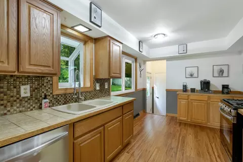 2364 Case Ave E, Maplewood, MN 55119 photo 4