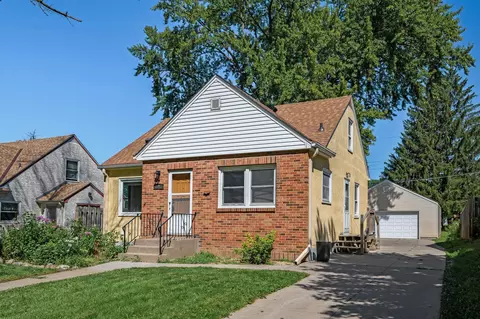 2063 5th St E, Saint Paul, MN 55119