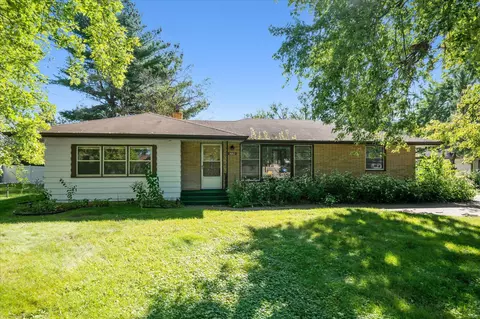 2682 Hamline Ave N, Roseville, MN 55113