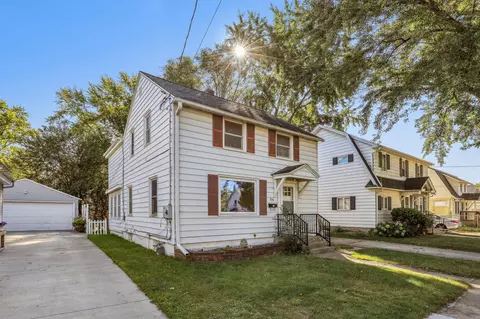 916 4th Ave SE, Rochester, MN 55904