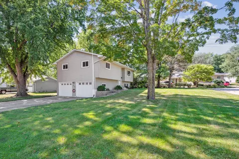 960 Liberty Ln, Fairmont, MN 56031