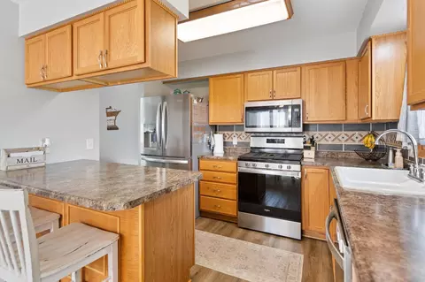 717 Colonial Cir, Faribault, MN 55021 photo 9
