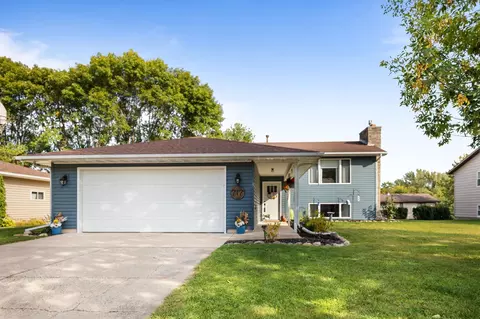 717 Colonial Cir, Faribault, MN 55021 photo 32