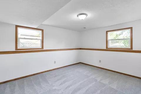 717 Colonial Cir, Faribault, MN 55021 photo 20