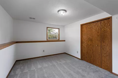 717 Colonial Cir, Faribault, MN 55021 photo 21
