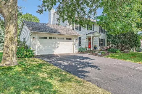 661 Coventry Pkwy, Eagan, MN 55123