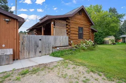 2112 Soldiers Ln, Grand Rapids, MN 55744