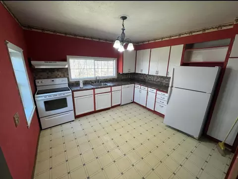 Kitchen - 39401 Us 71, Eagle Bend, MN 56446 photo 1 of 2