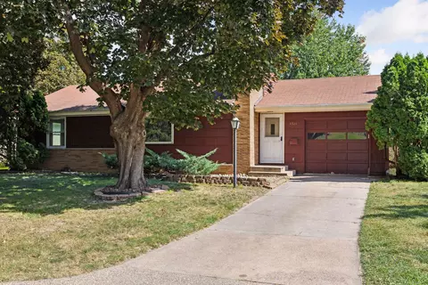 4524 Ewing Ave N, Robbinsdale, MN 55422