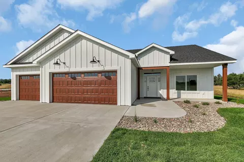 207 57th Ave SE, Saint Cloud, MN 56304