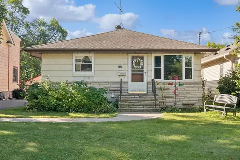 3729 W 54th St, Edina, MN 55410