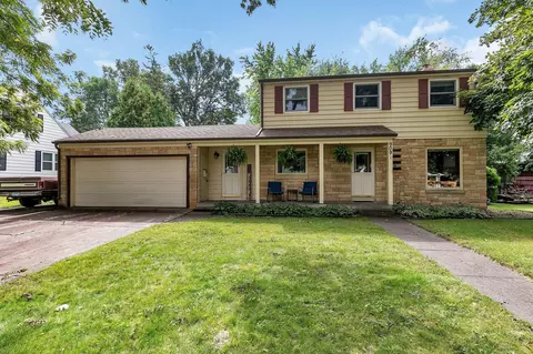 909 Kandiyohi Ave SW, Willmar, MN 56201