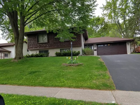 2509 W 93rd St, Bloomington, MN 55431