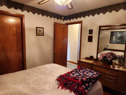 718 S 3rd Ave, Albert Lea, MN 56007 photo 16