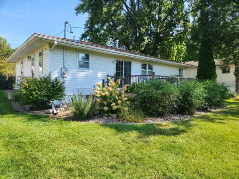 718 S 3rd Ave, Albert Lea, MN 56007 photo 3
