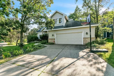 14479 Thrush St NW, Andover, MN 55304