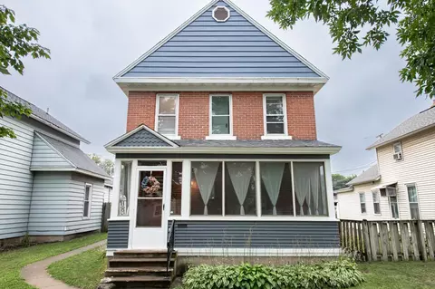 475 E 3rd St, Winona, MN 55987