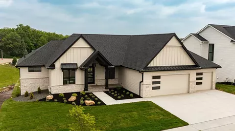2665 Timber Oaks Rd SW, Rochester, MN 55902