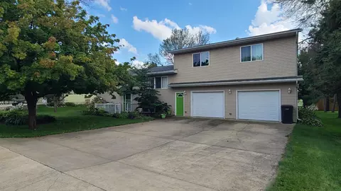510 NE Grove St, Brownsdale, MN 55918