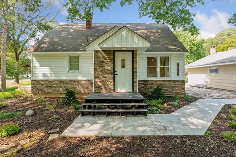 8700 Griggs Ave, Lexington, MN 55014