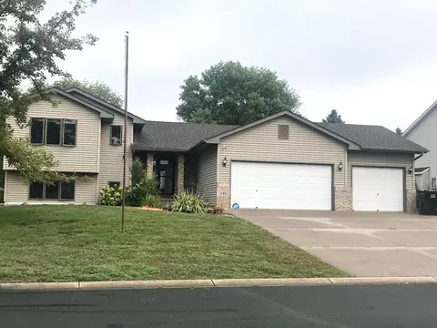 595 Monnens Ave, Shakopee, MN 55379