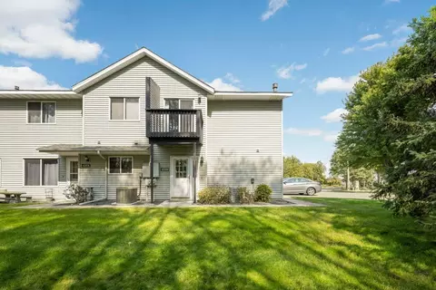 4199 Centerville Rd, Vadnais Heights, MN 55127