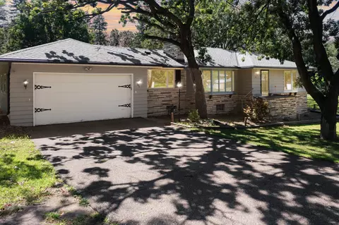 32 105th Ln NW, Coon Rapids, MN 55448
