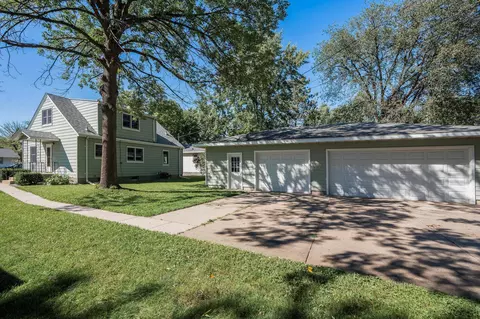 116 6th Ave NE, Osseo, MN 55369