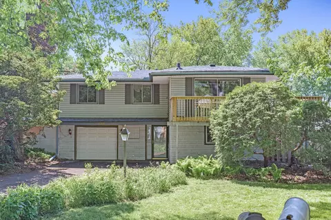686 Kimball St NE, Fridley, MN 55432