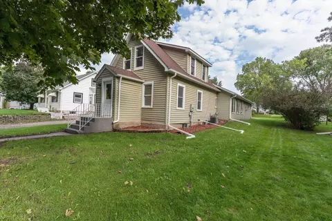 613 Mary Ave SE, Willmar, MN 56201