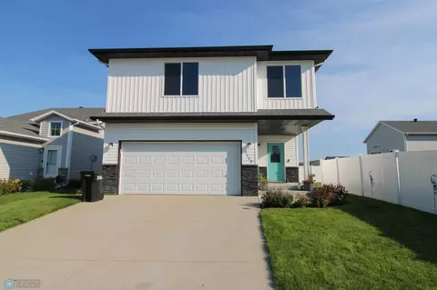 1110 22nd Ave W, West Fargo, ND 58078