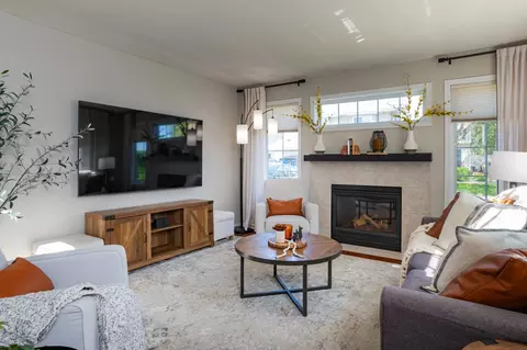 7907 Autumn Ridge Ave, Chanhassen, MN 55317