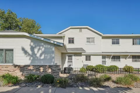 11171 Drake St NW, Coon Rapids, MN 55433