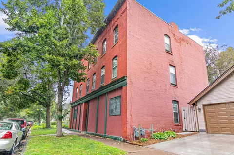 546 Laurel Ave #3, Saint Paul, MN 55102