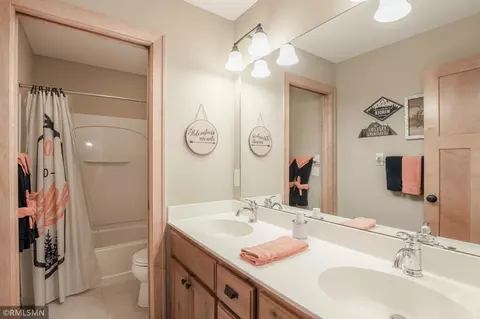 679 Pine Cone Trl, Eagan, MN 55123 photo 36