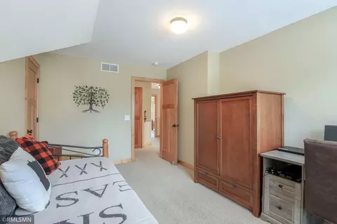 679 Pine Cone Trl, Eagan, MN 55123 photo 32