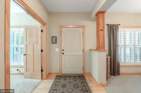 679 Pine Cone Trl, Eagan, MN 55123 photo 6