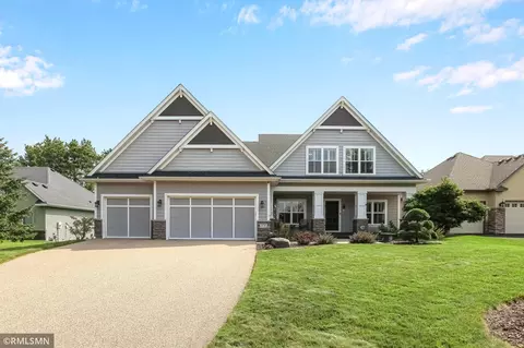 679 Pine Cone Trl, Eagan, MN 55123