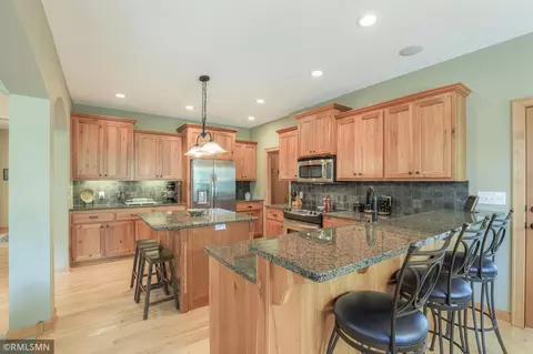 679 Pine Cone Trl, Eagan, MN 55123 photo 19