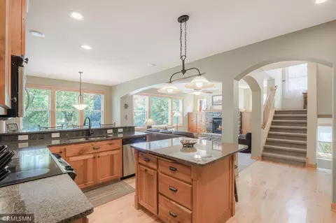 679 Pine Cone Trl, Eagan, MN 55123 photo 21