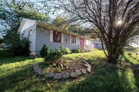 565 River Bluff Dr, Windom, MN 56101 photo 2
