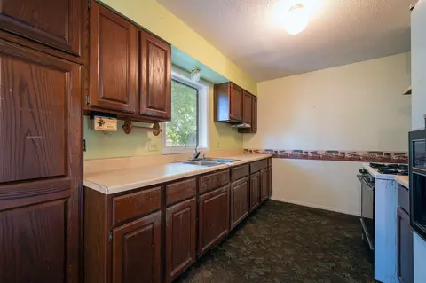 565 River Bluff Dr, Windom, MN 56101 photo 9