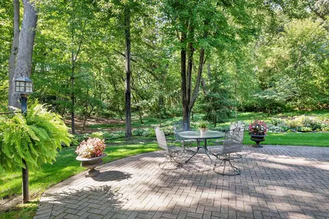 4839 Westgate Rd, Minnetonka, MN 55345