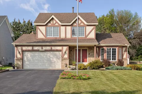 8630 Seasons Ct, Woodbury, MN 55125