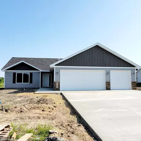 58 Evergreen Ln, Madison Lake, MN 56063