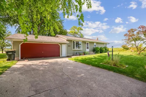 212 3rd Ave NW, Plato, MN 55370
