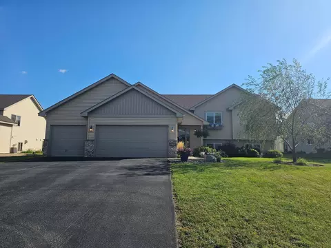9149 Whispering Hills Ln, Elko New Market, MN 55020